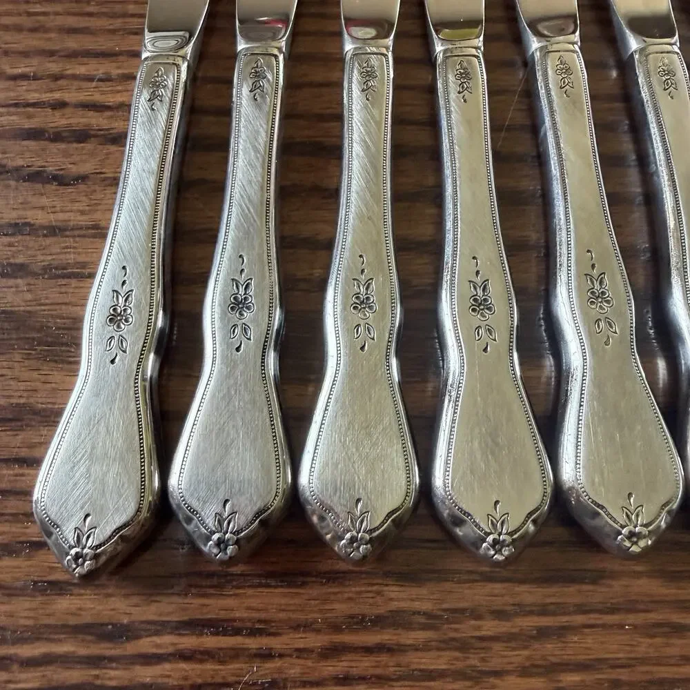 Oneida Morning Blossom Dinner Knives Profile Stainless Burnished Lot of 8 - Picture 3 of 4